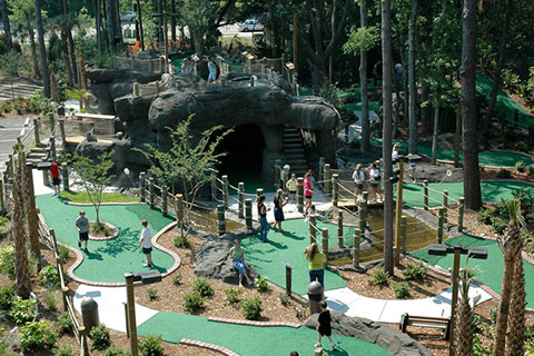 Aerial view of a mini golf course at Adventure Cove in Hilton head, South Carolina, where guests staying at Xplorie participating properties can enjoy a free admission.