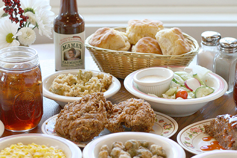 A delicious homecooked meal from Mama's Farmhouse in Pigeon Forge, Tennessee, where guests staying at Xplorie participating properties can enjoy a free dinner and drink.