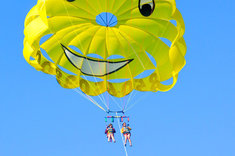 Join Pelican Adventures in Destin, Florida for another exciting parasailing adventure, which is available for free at Xplorie participating properties.