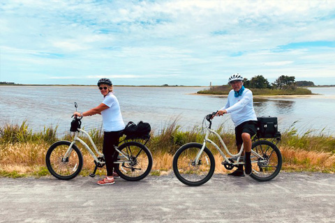 Enjoy a beach cruiser rental from Rohoboth Cycle Sports in Rehoboth, Delaware, which is available for free from Xplorie participating properties.
