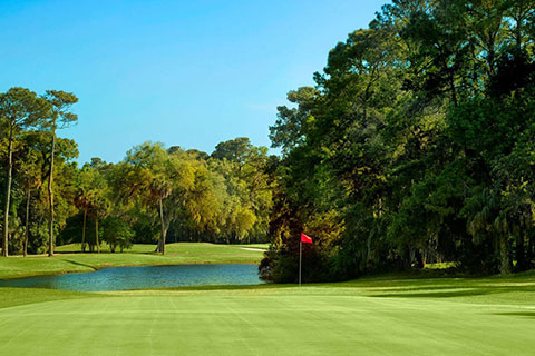 The beautiful, green golf course at Shipyard Golf Club at Hilton Head Island, South Carolina, where guests staying at Xplorie participating properties can enjoy a free admission.